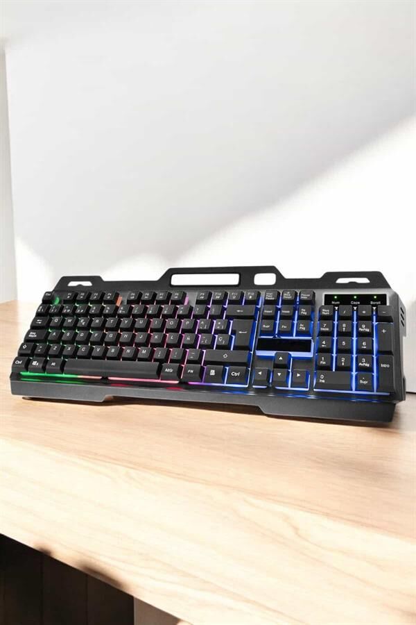 Led Işıklı Oyuncu Klavye Usb Girişli RGB Işıklı Q Klavye Mouse Hediyeli