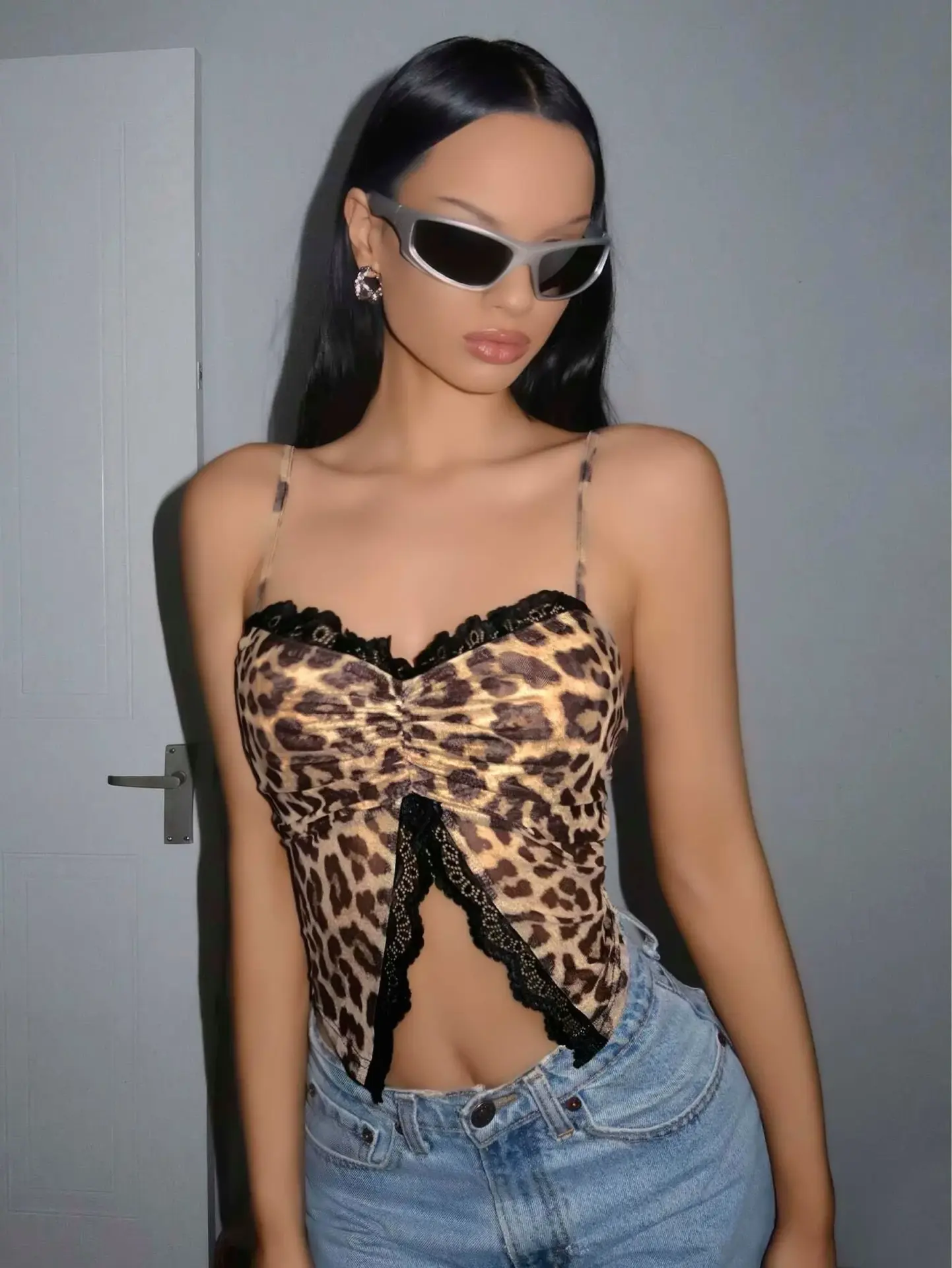 Morliva Kadın Leopar Desenli Crop Önden Dantel Detaylı 5095
